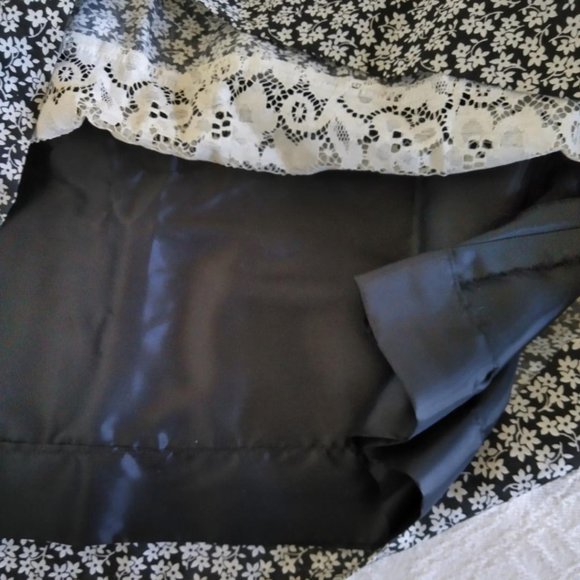 Misses Patchwork Tie-Wrap Skirt 1970s Size 4-6ish - Picture 5 of 7